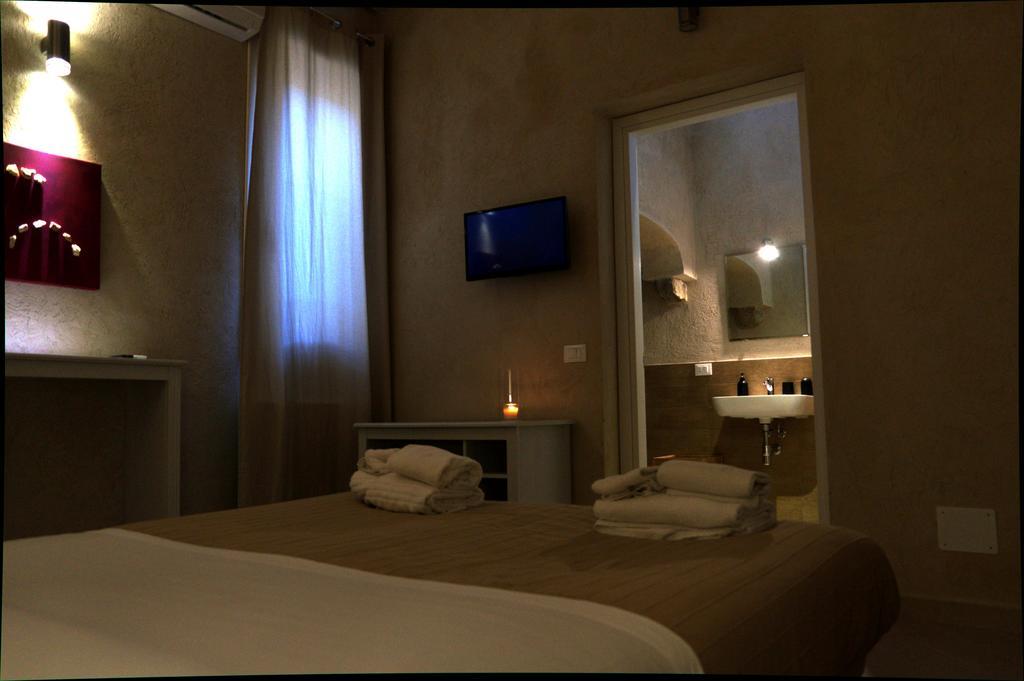Deluxe Double Room,1113778695:JPEG