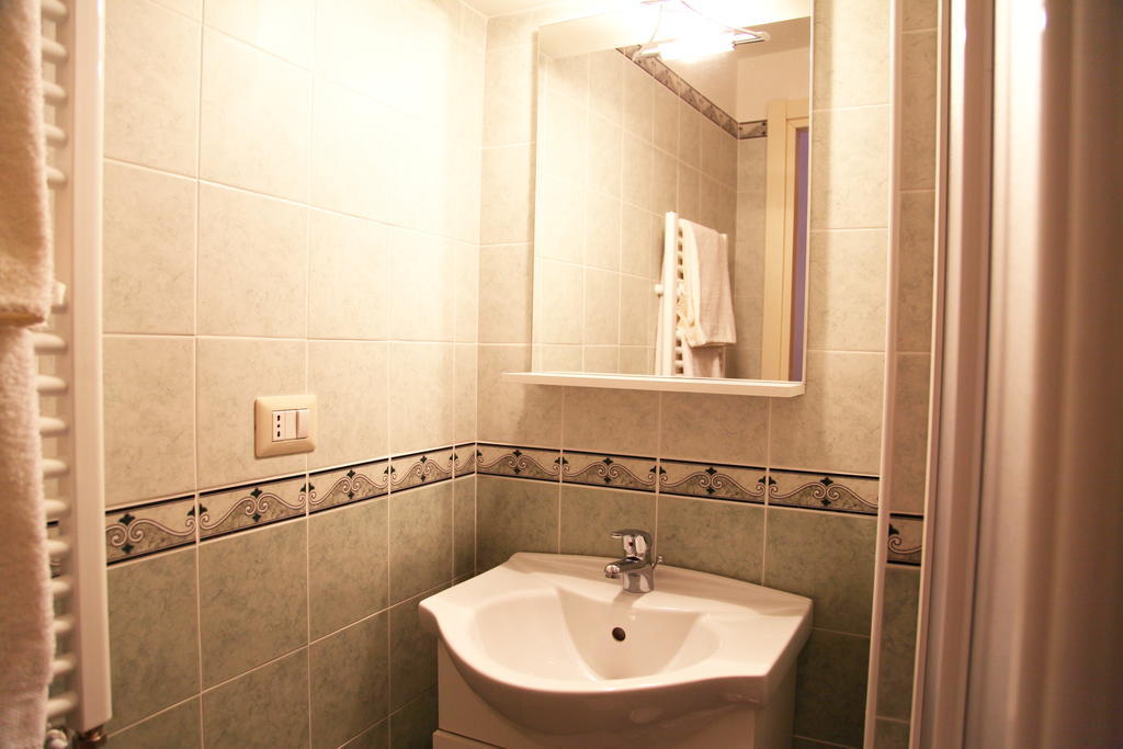 Double Room,248263029:JPEG