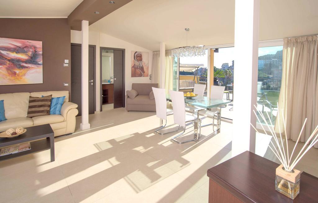 Superior One-Bedroom Apartment Terrace Sea View