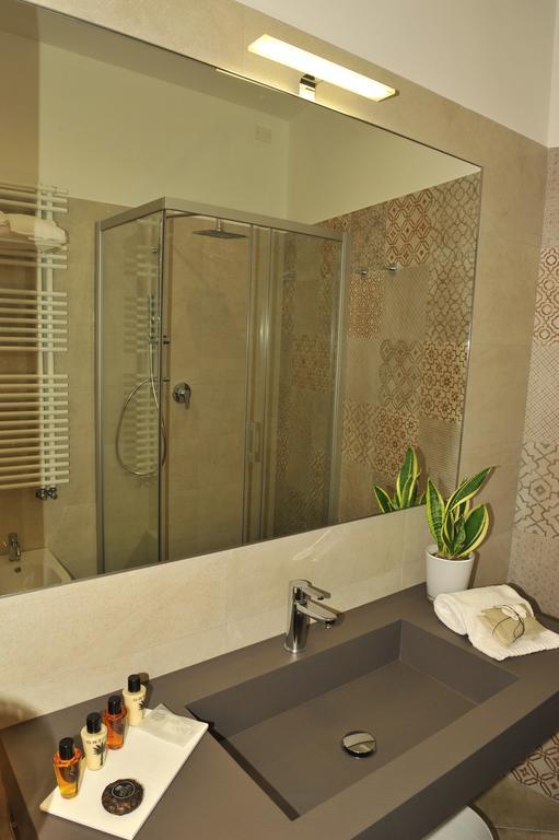 Deluxe Double or Twin Room,323139202:JPEG