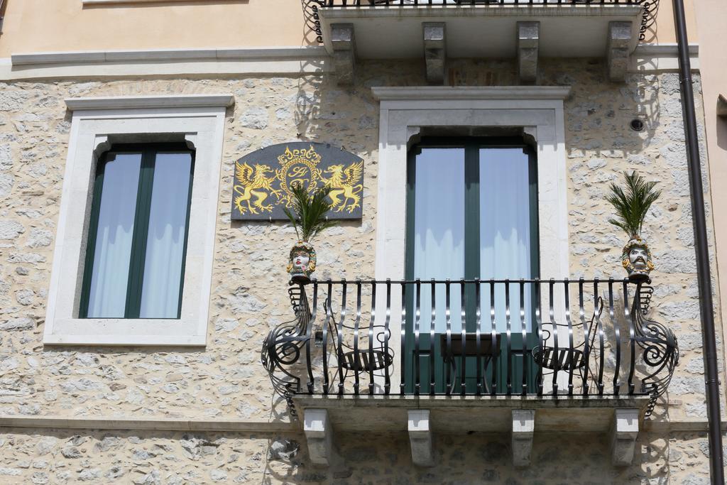 Suite with Balcony,393118899:JPEG