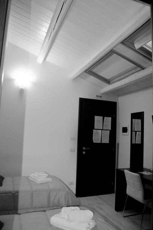 Camera Interna Doppia con Letti Singoli