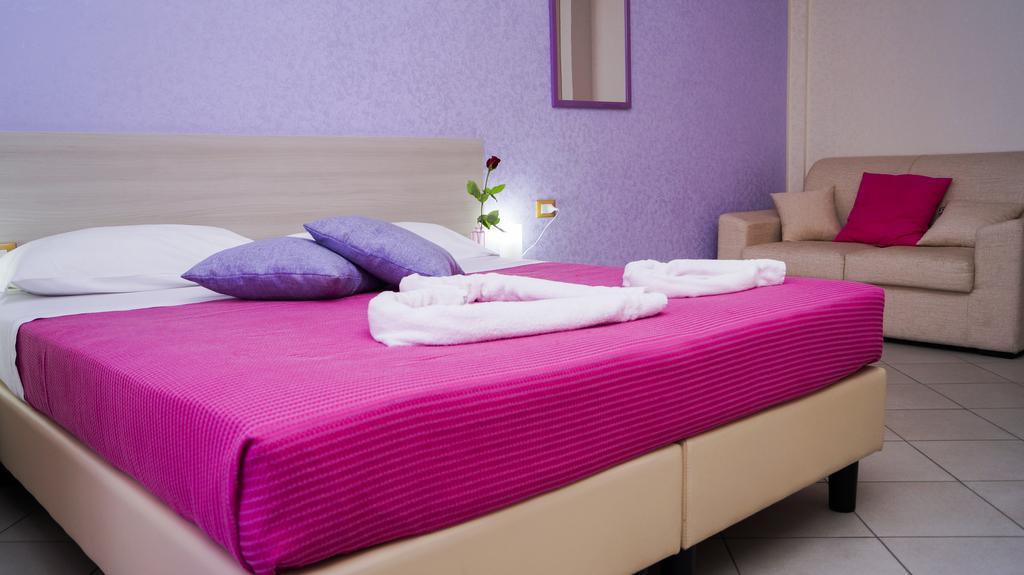 Triple Room with Private Bathroom,402373347:JPEG