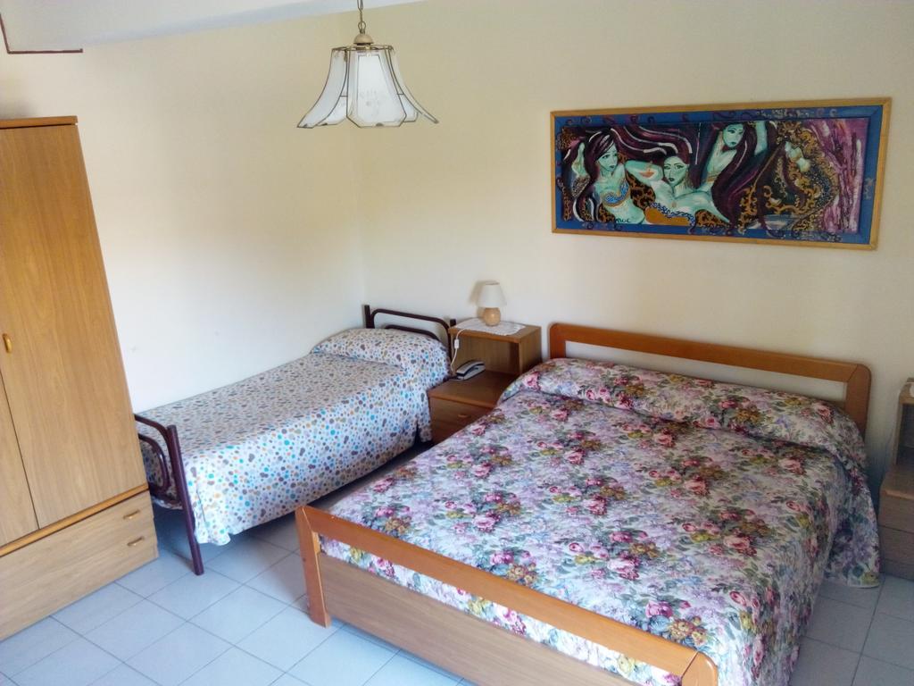 Family Double Room,785767395:JPEG