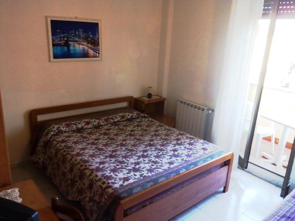 Double Room,405169635:JPEG