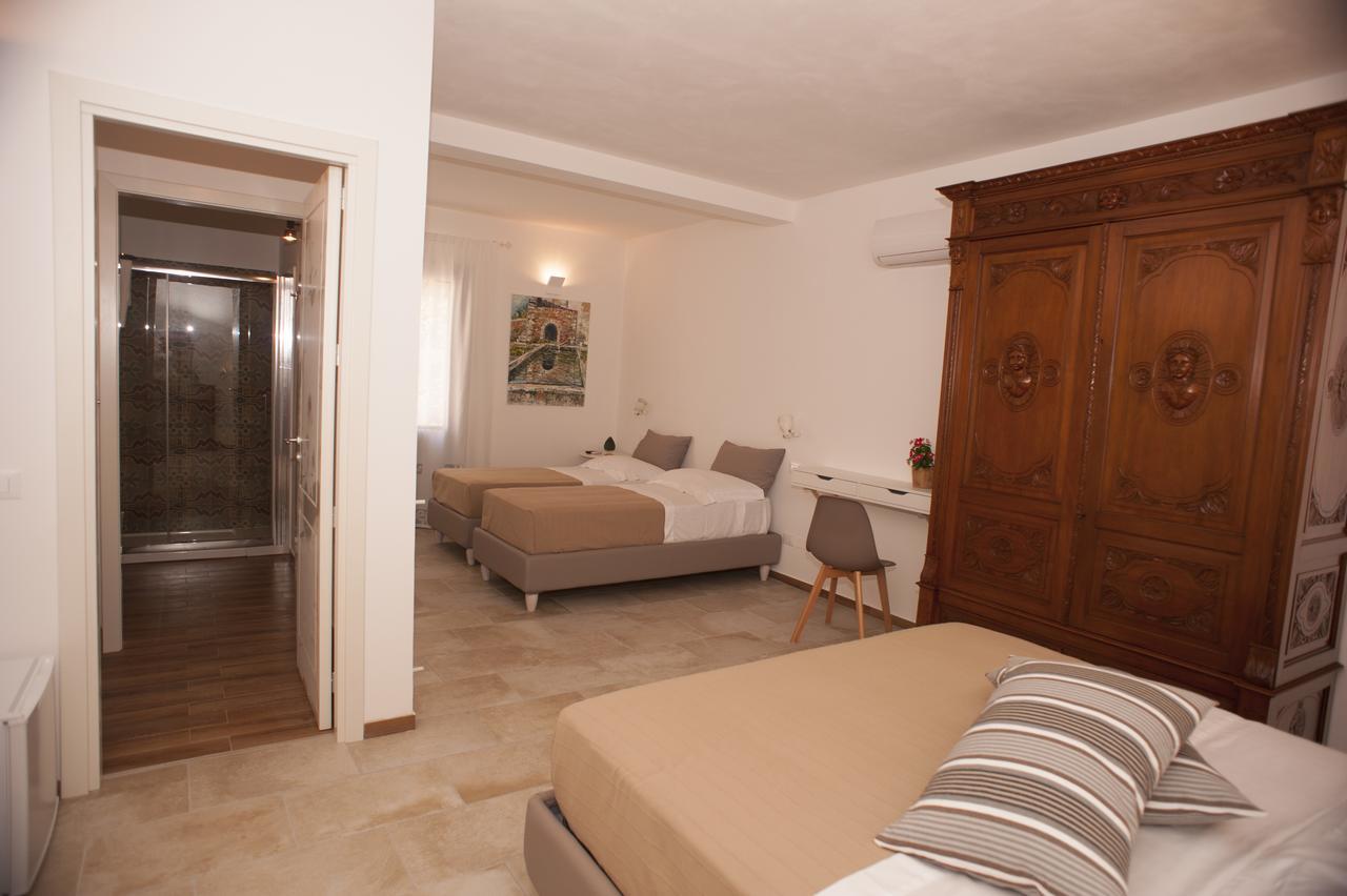 Camera Quadrupla Premium