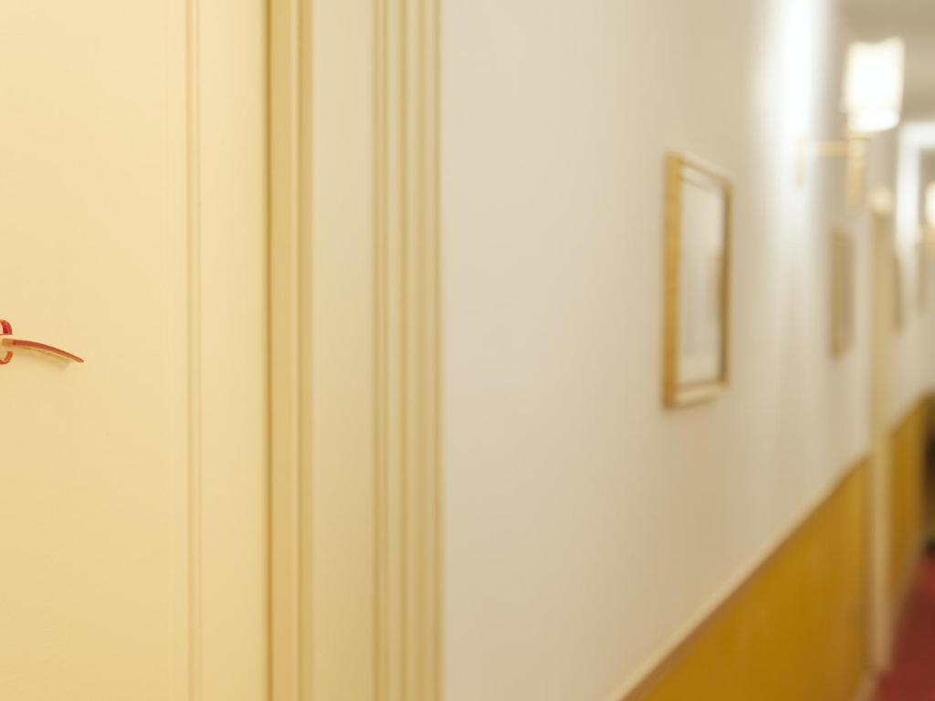 Deluxe Suite,61917844:JPEG