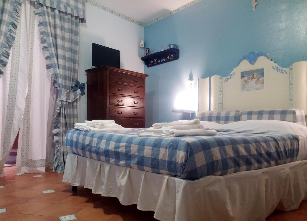 Dreibettzimmer mit eigenem Bad