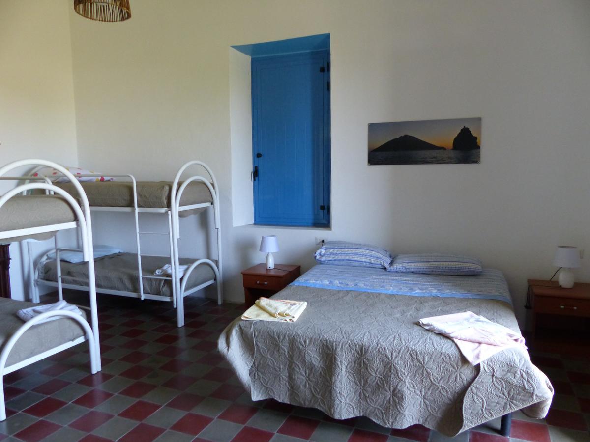 Standard Quadruple Room,641159457:JPEG