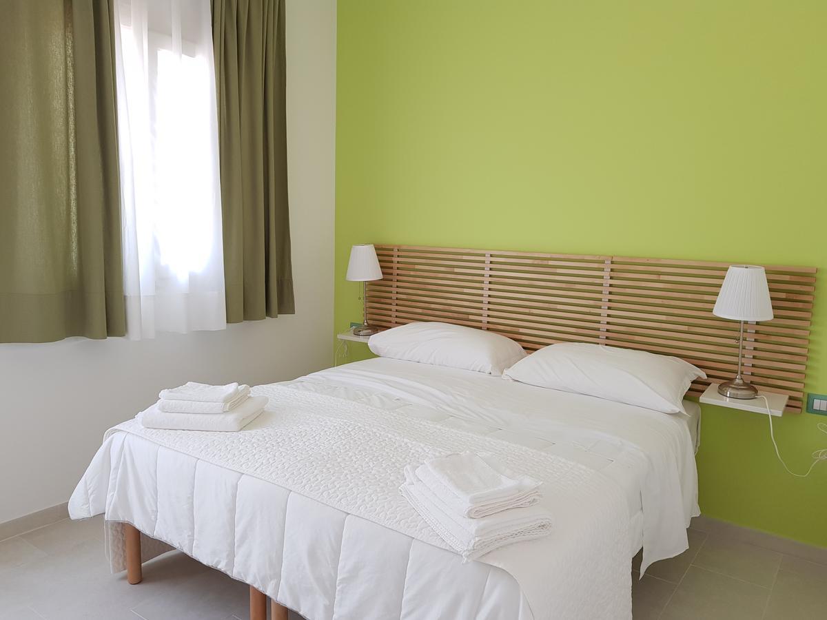 Chambre Double ou Lits Jumeaux - Vue sur Piscine