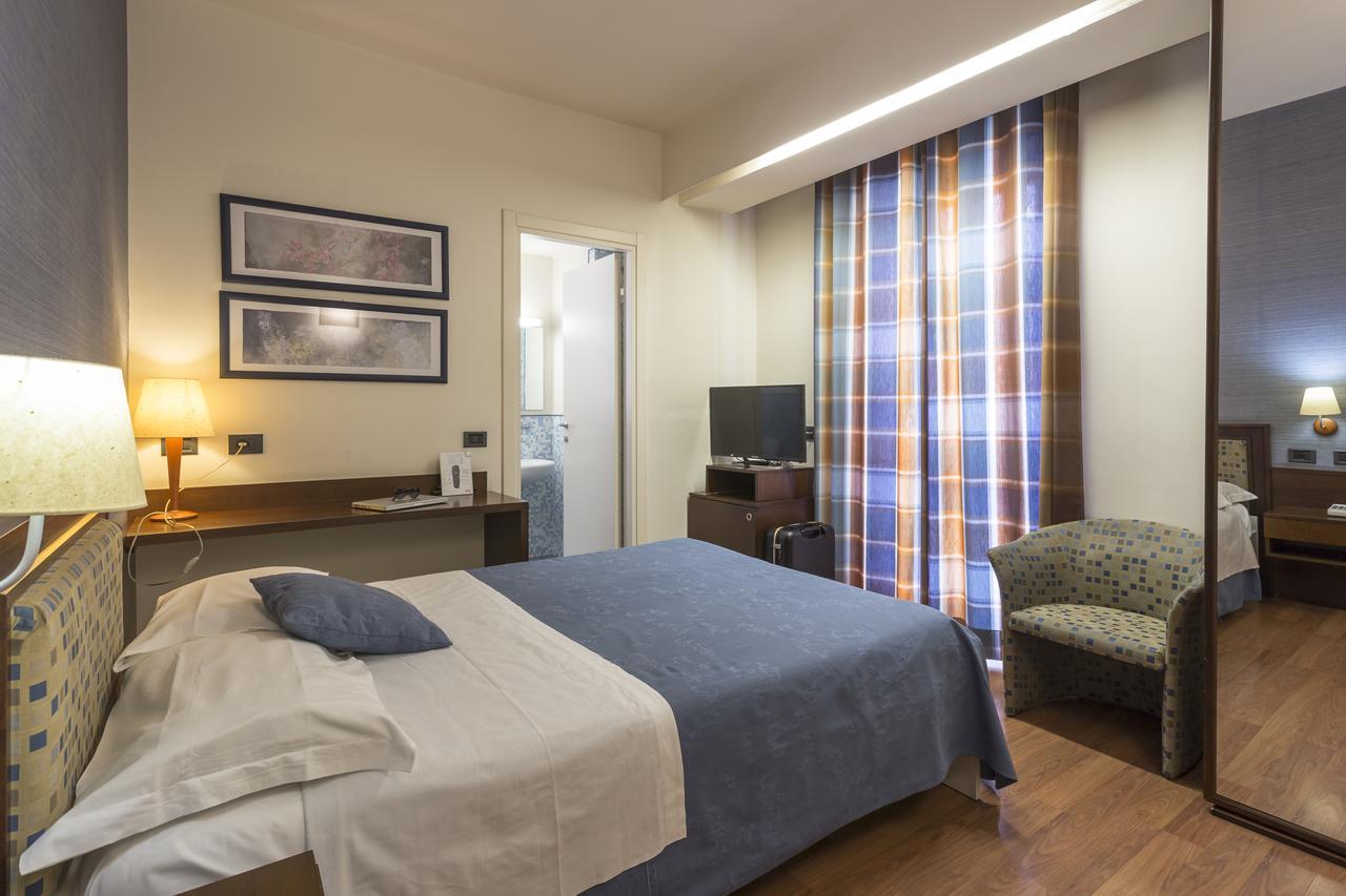 Single Room,669220056:JPEG