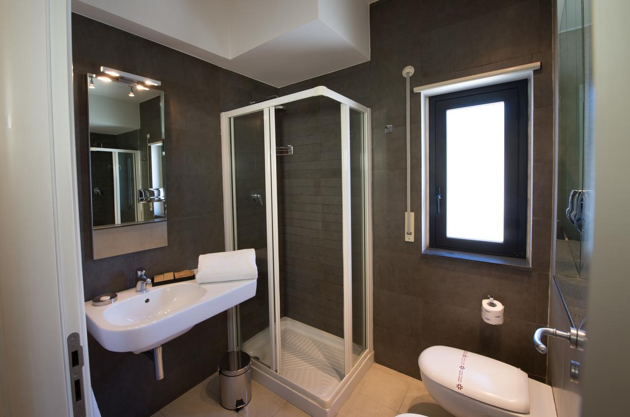 Deluxe Triple Room,1176675304:JPEG