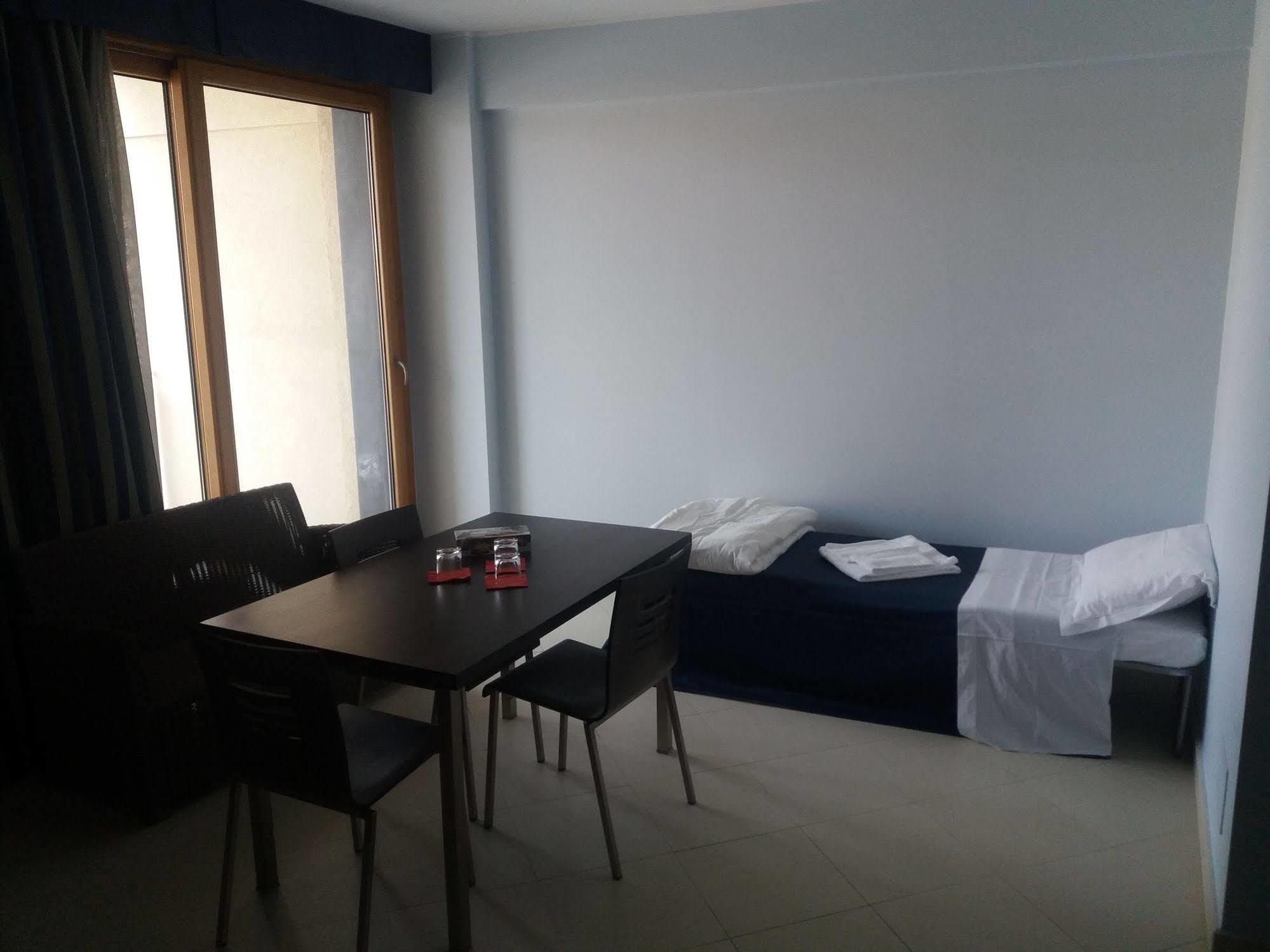 Dreibettzimmer mit Terrasse