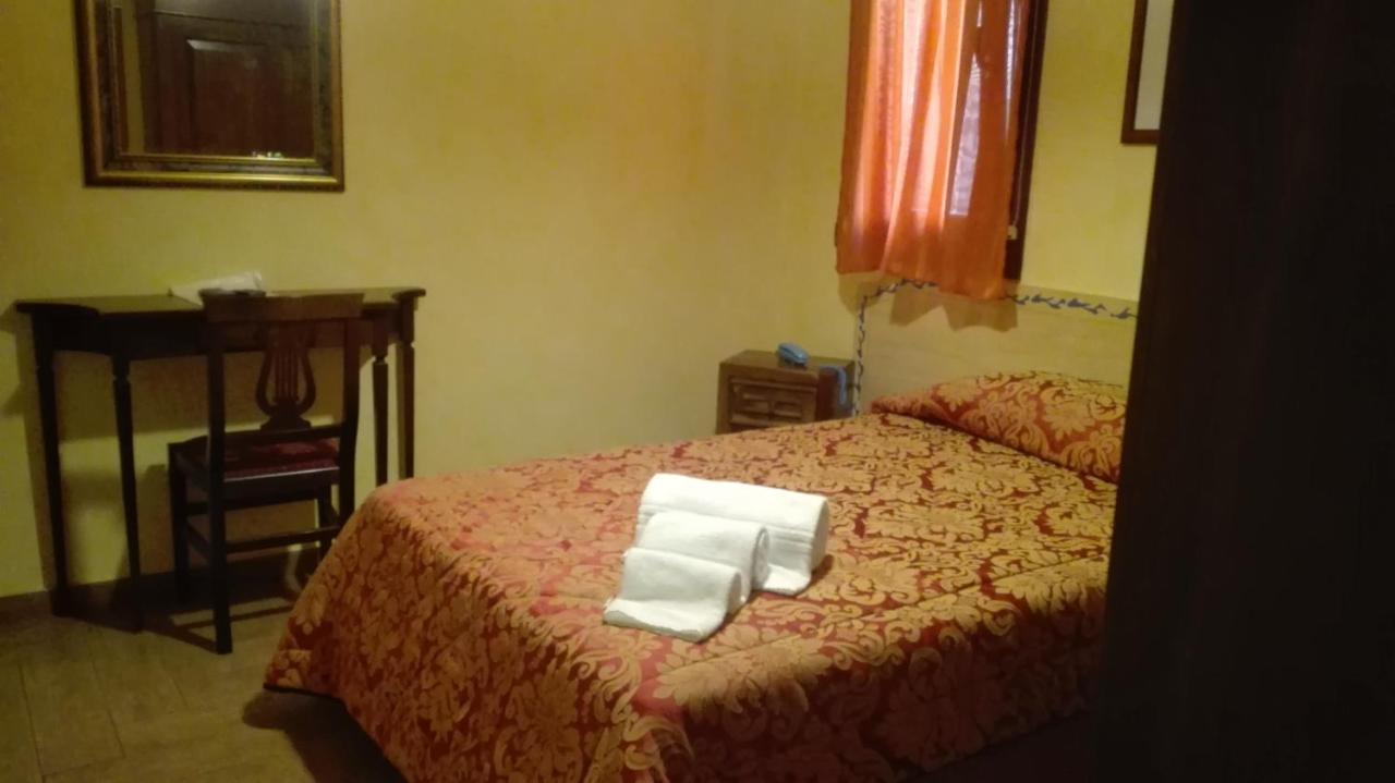 Camera Singola con Bagno Privato