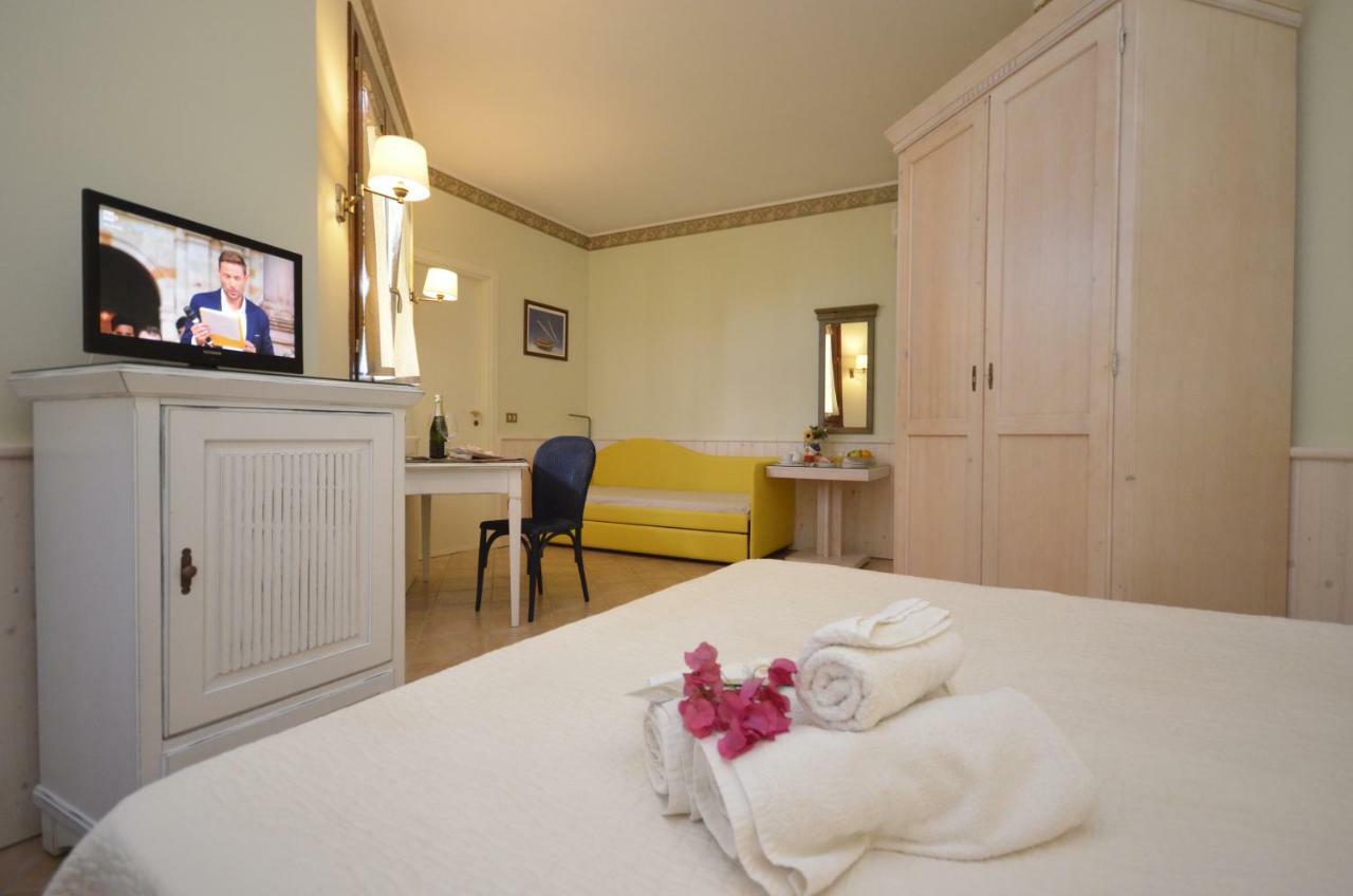 Double Room,1591499446:JPEG