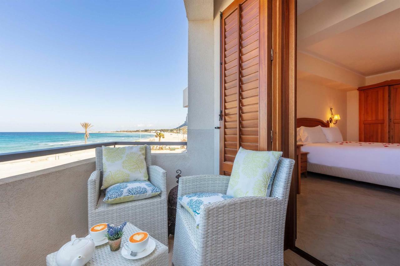 Deluxe Double Room with Sea View,1008287080:JPEG