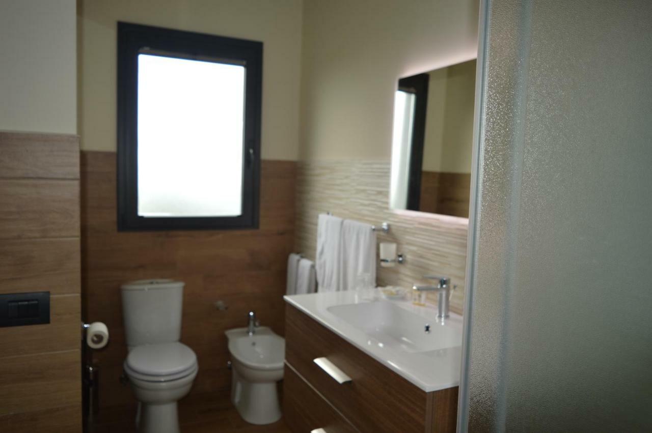 Queen Suite with Spa Bath