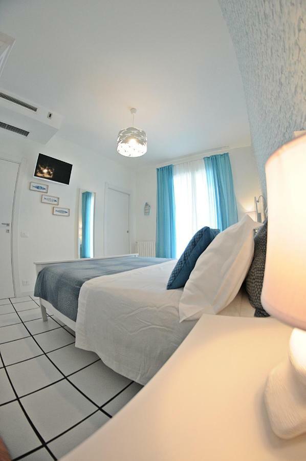 Double Room with Balcony and Sea View,792305346:JPEG