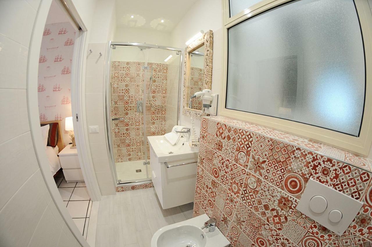 Double Room with Balcony,792305439:JPEG