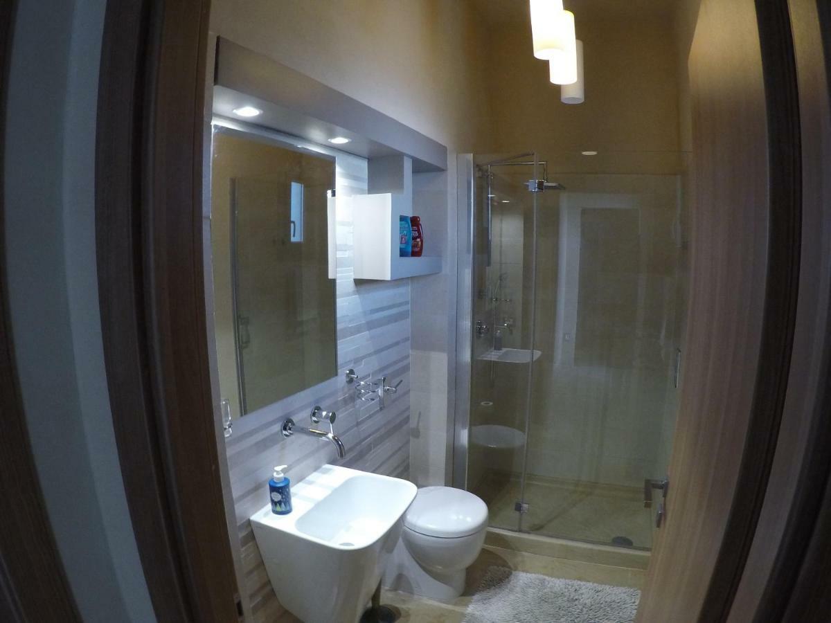 Camera Matrimoniale con Bagno Privato