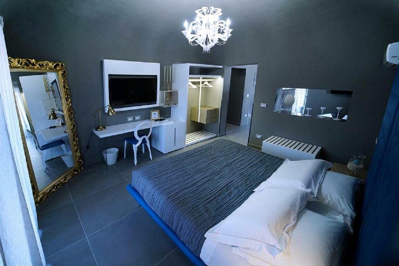 Suite mit Kingsize-Bett mit Whirlpool