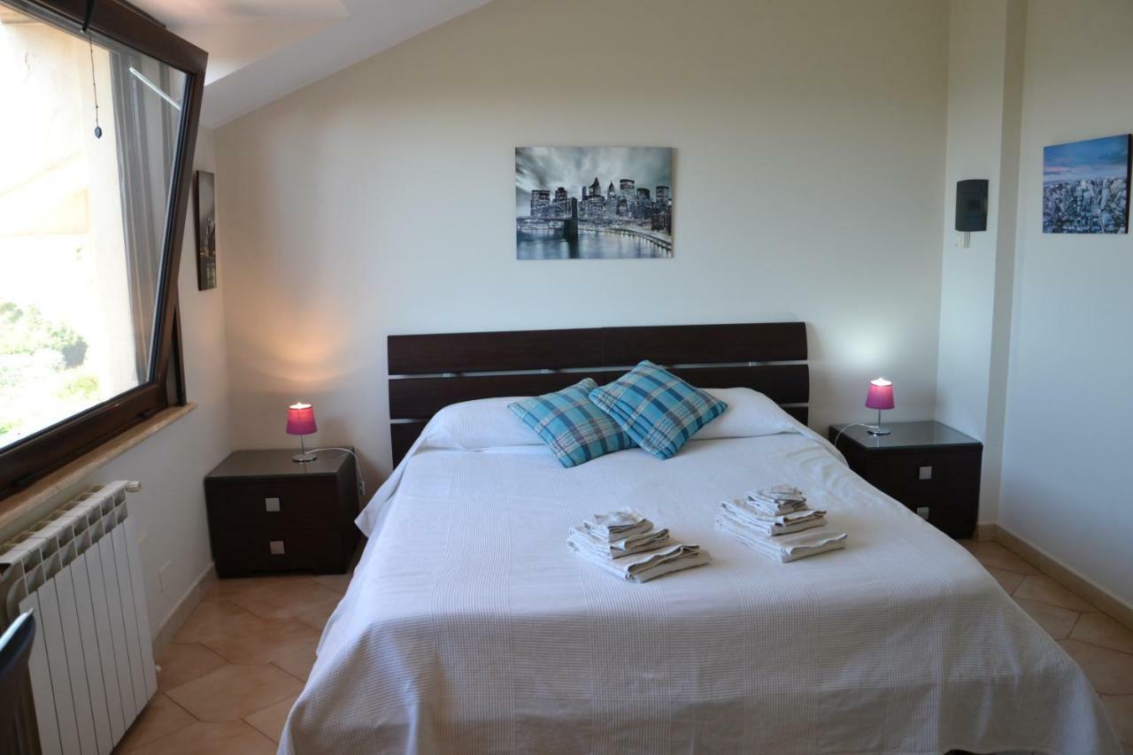 Standard Double or Twin Room,845580740:JPEG