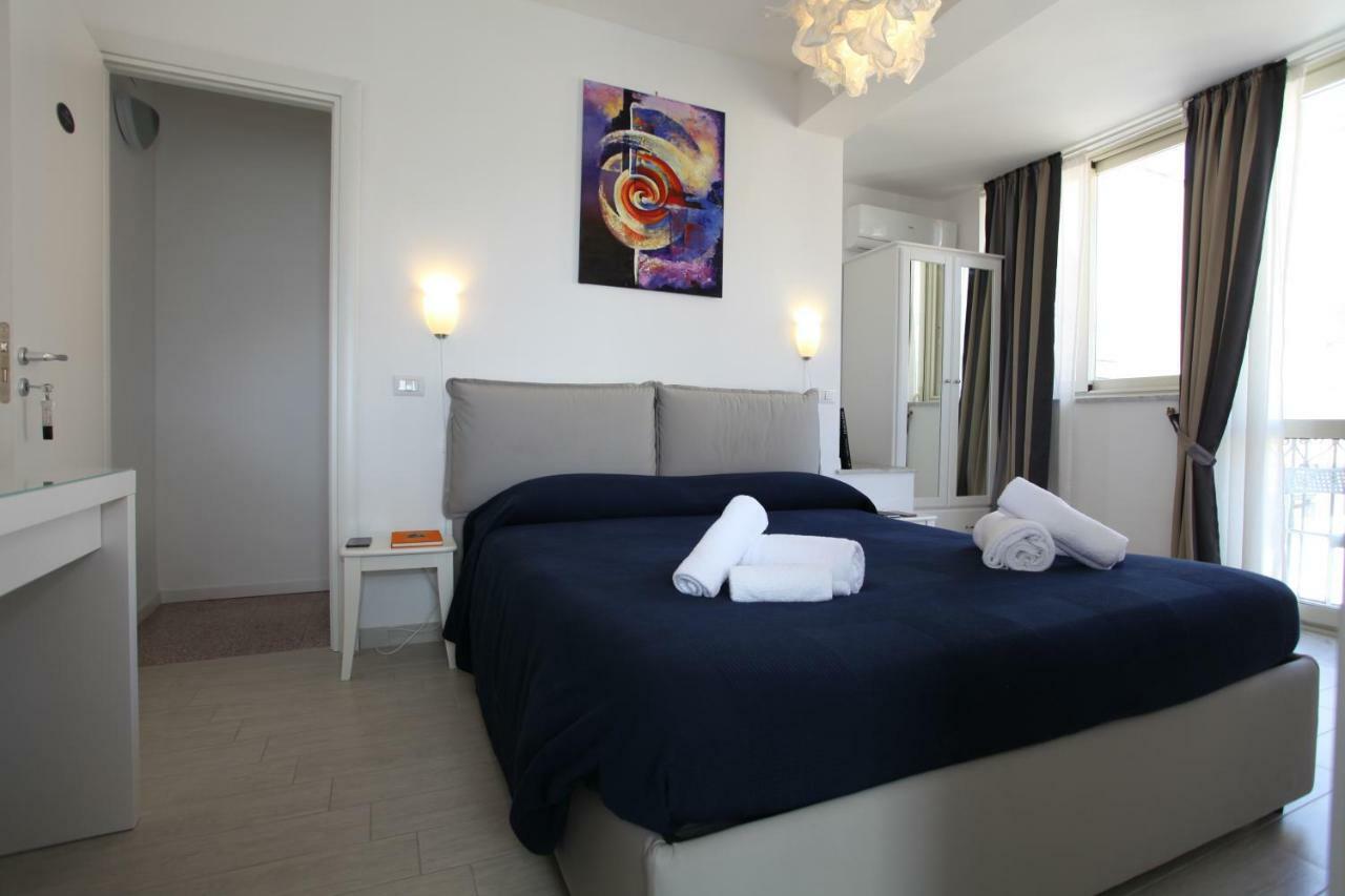 Double Room with Terrace,854096594:JPEG