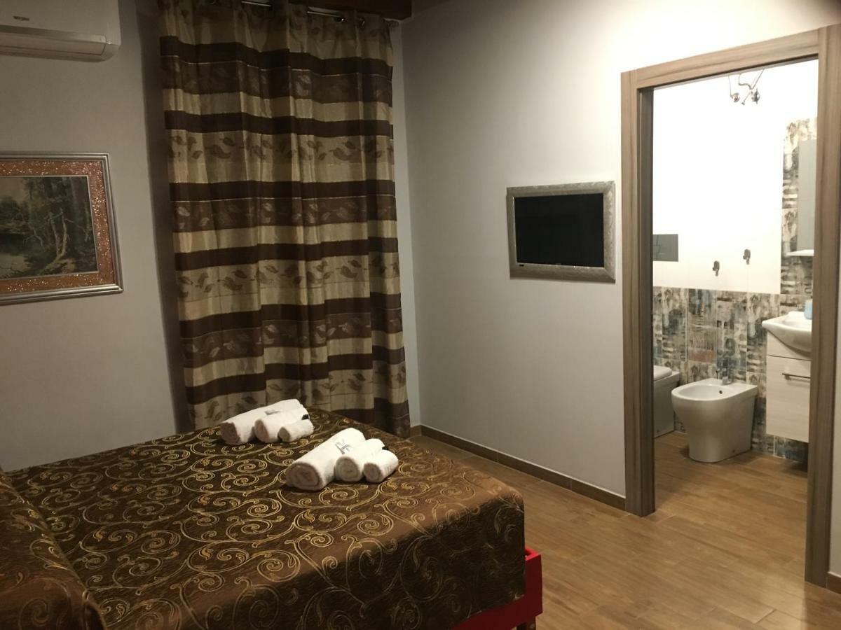 Deluxe Room,1119059637:JPEG