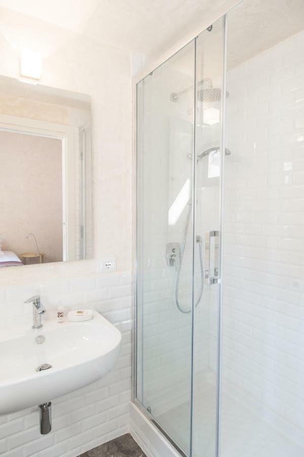 Camera Singola con Bagno Privato