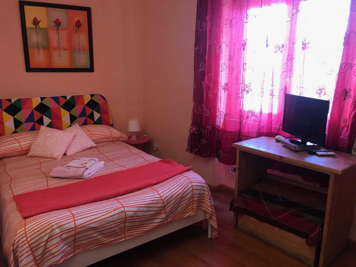 Driepersoonskamer met Eigen Badkamer