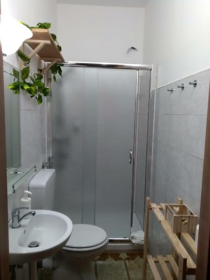 Camera Matrimoniale con Bagno Privato