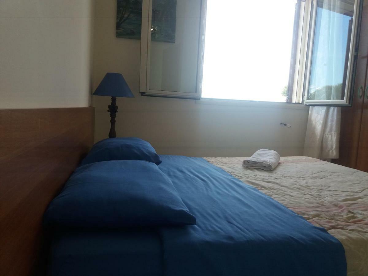 Doppel-/Zweibettzimmer mit privatem, externem Bad