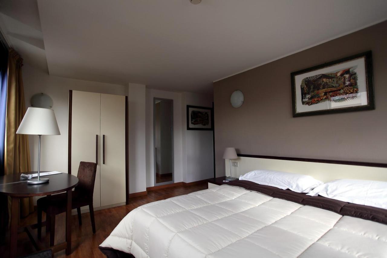 Standard Triple Room,784183149:JPEG