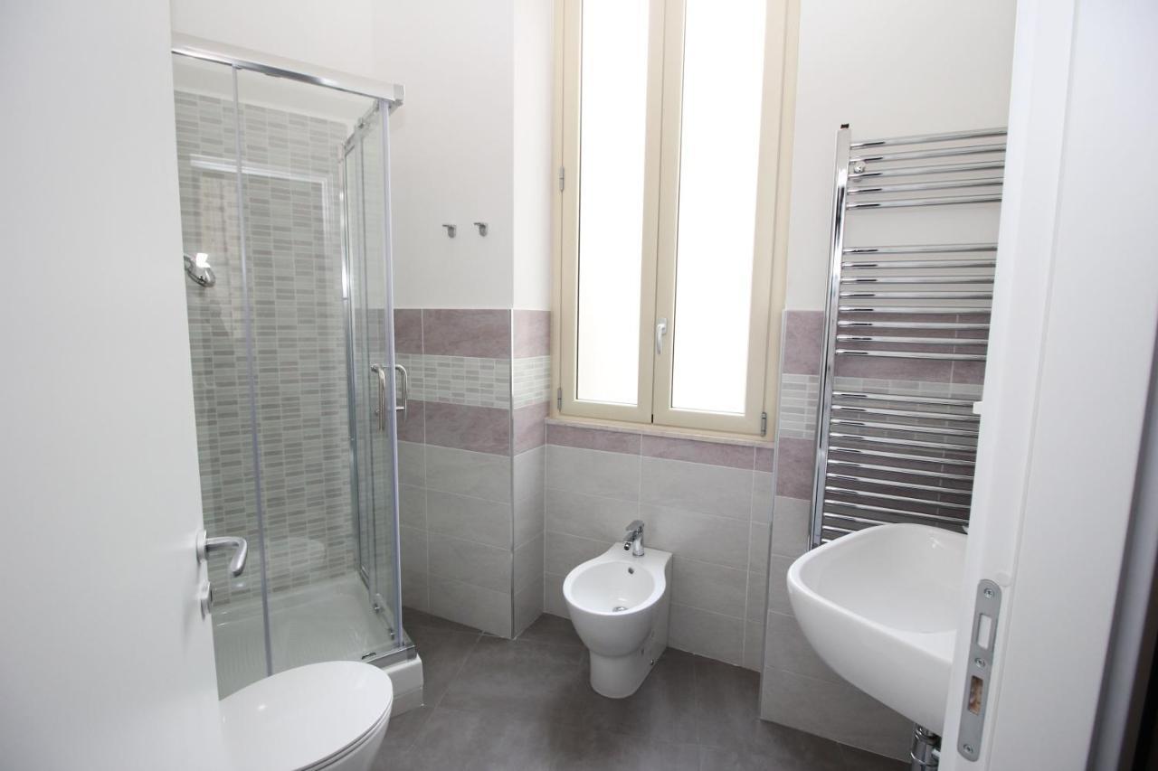 Chambre Double avec Salle de Bains Privative et Balcon