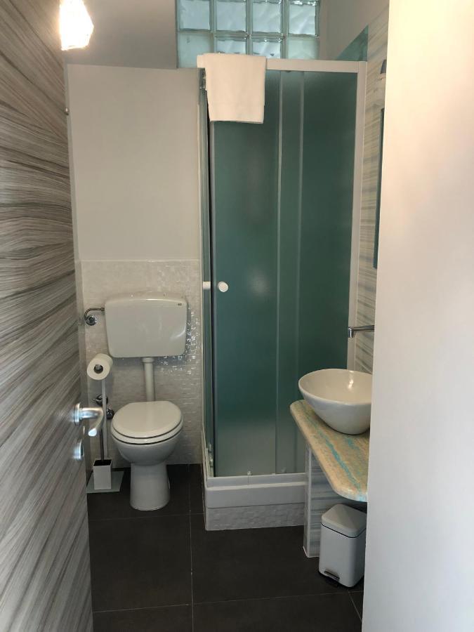 Camera Familiare con Bagno Privato