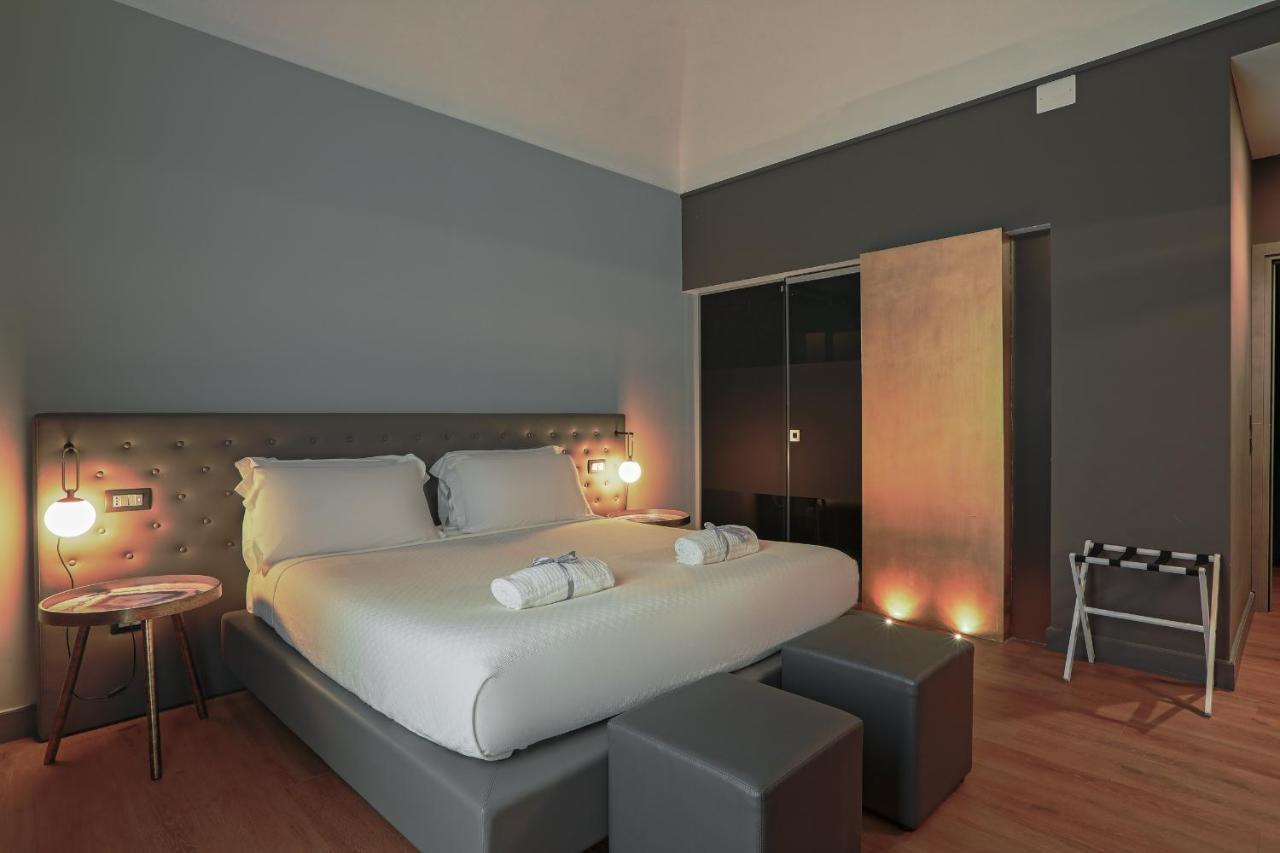 Standard Double or Twin Room,957159727:JPEG