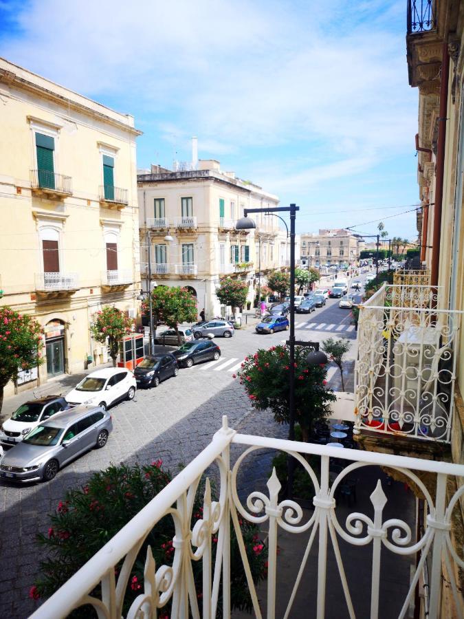 Chambre Lit King-Size avec Balcon