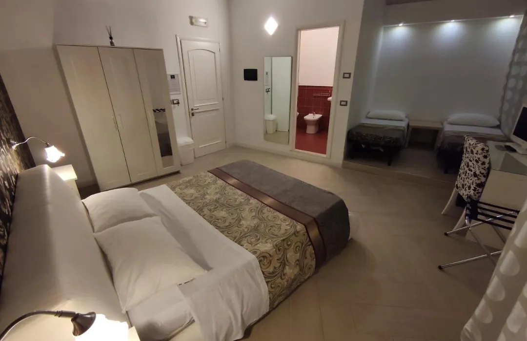 Sami Luxury Rooms 3 8 0 7 9 4 9 2 5 3-1