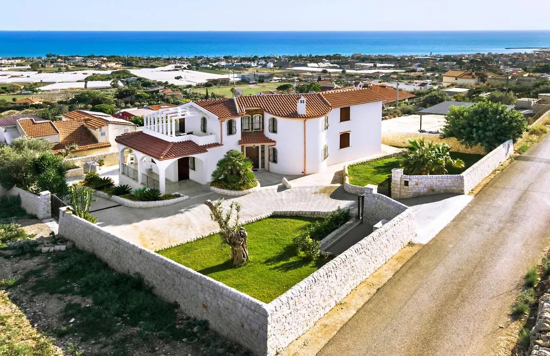 Villa Domus Petraianca-1