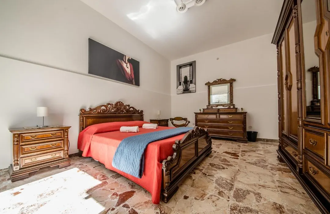 Carlentini House B&B-1