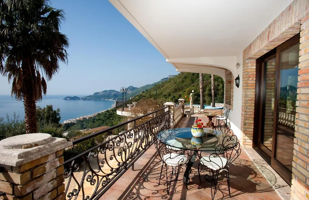 Villa Le Suites Sul Golfo Di Taormina,Con Piscina Infinity A Strapiombo Sul Mare-1