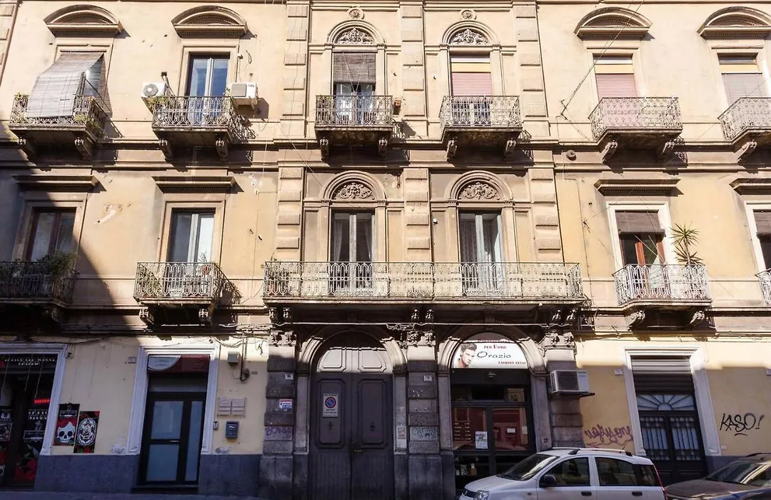 Tricora Sicilian B&B-1
