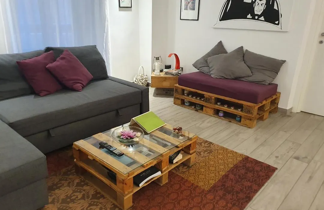 Vhome Exclusive Living Room-1