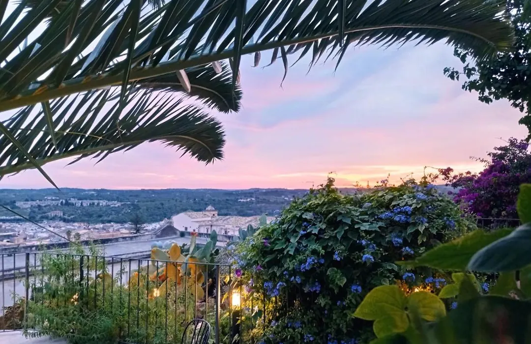 Trigona Garden Suite-1