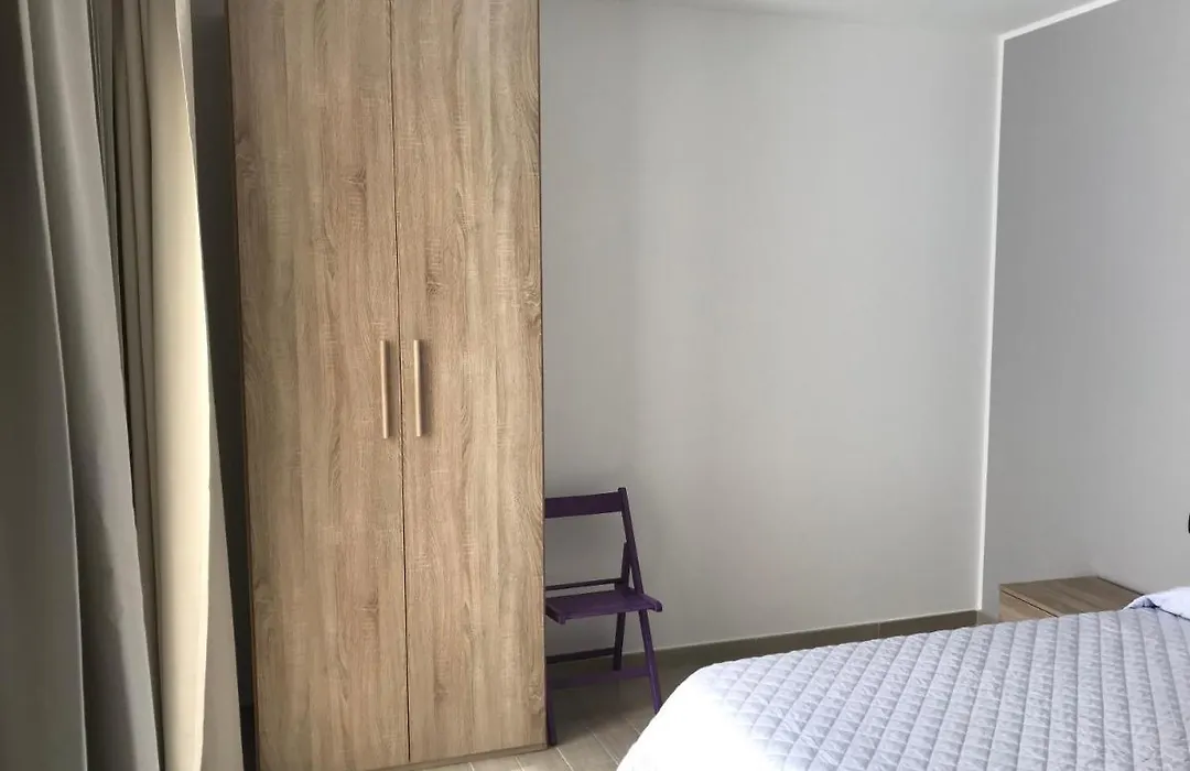 Pozzo Regina Home-1