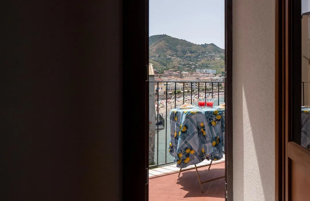 Lavatoioflats Casa Sul Mare E Sul Lavatoio Medievale A Cefalu-1