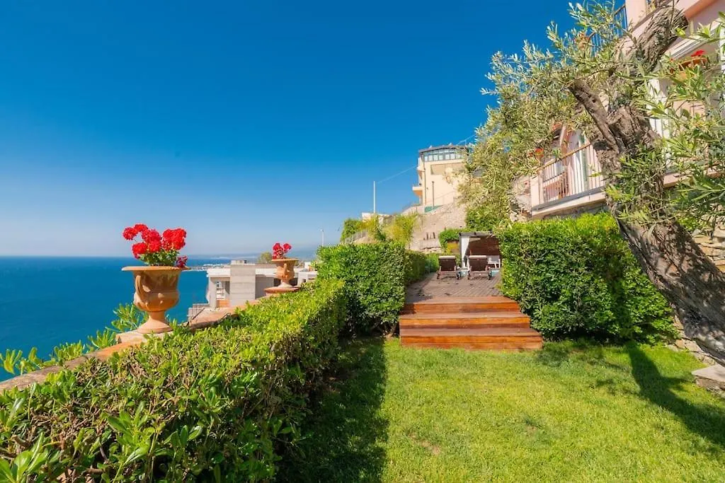Dependance con piscina Paolone House Taormina-1