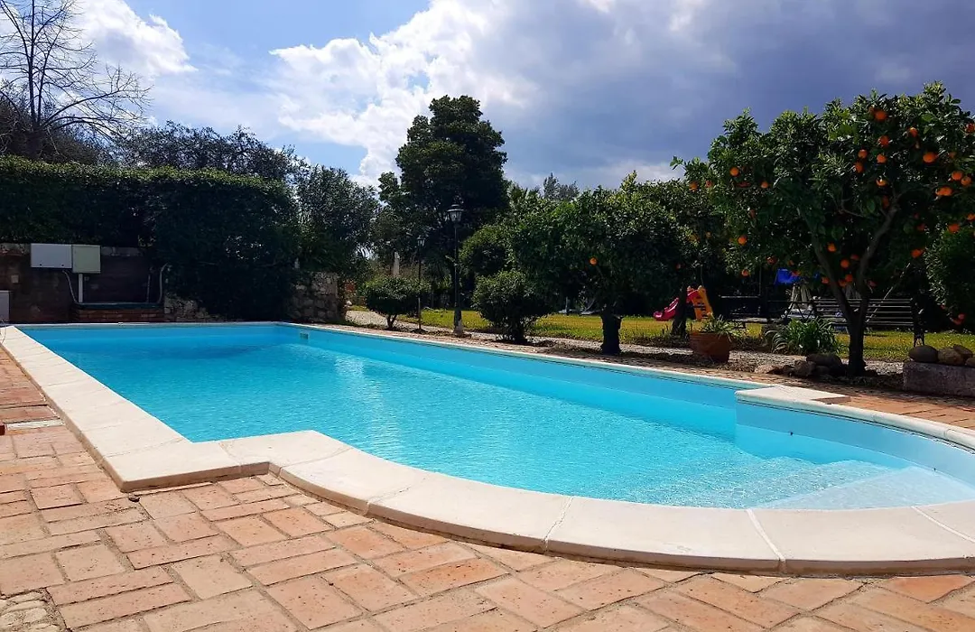 Moonlight Country House With Pool-1