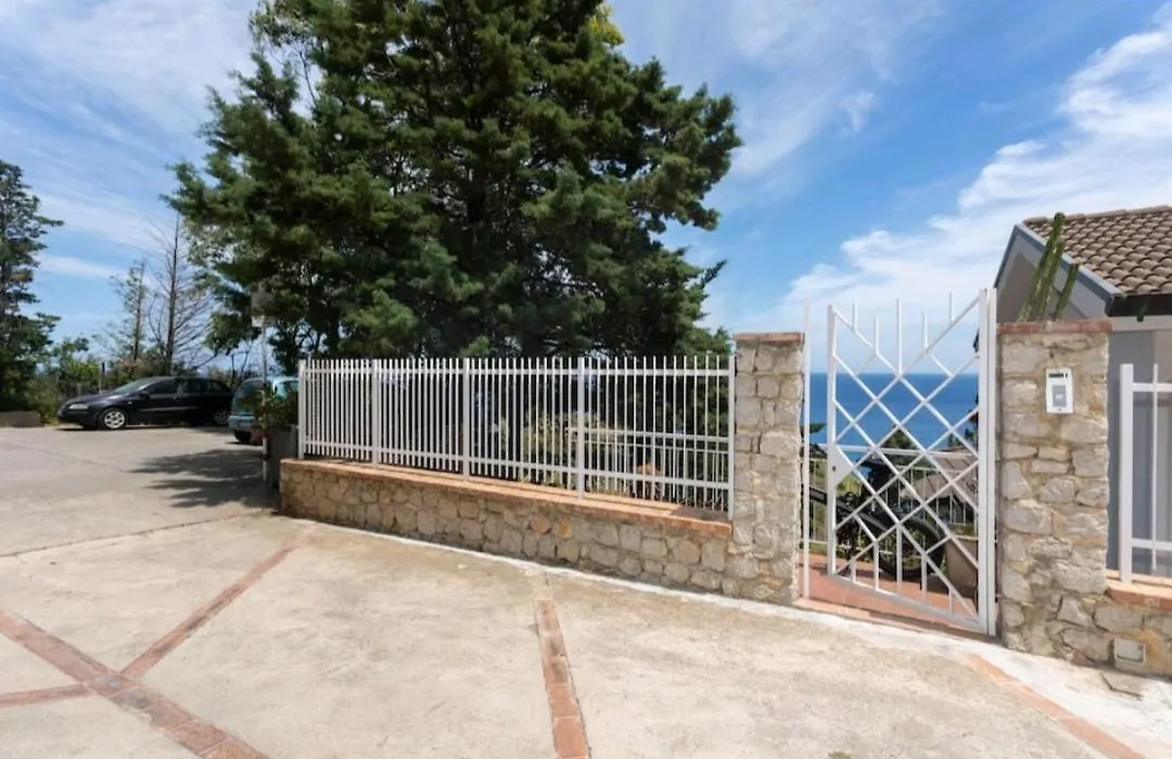 Villa'S Apartment On The Beach, Swimming Pool A/C-1