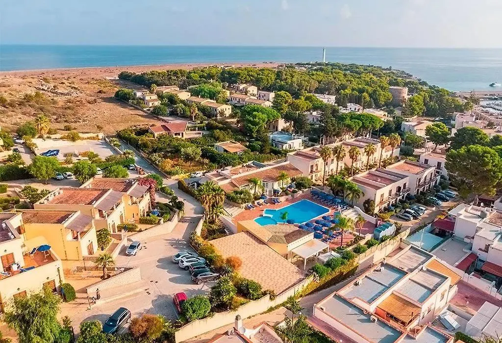 Appartamento All'Interno Del Villaggio Cala Mancina-1